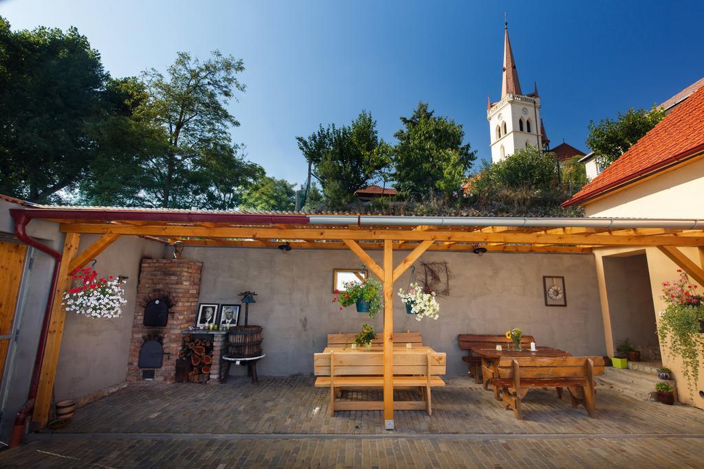 Nad Vinnym Sklipkem Znojmo Esterno foto
